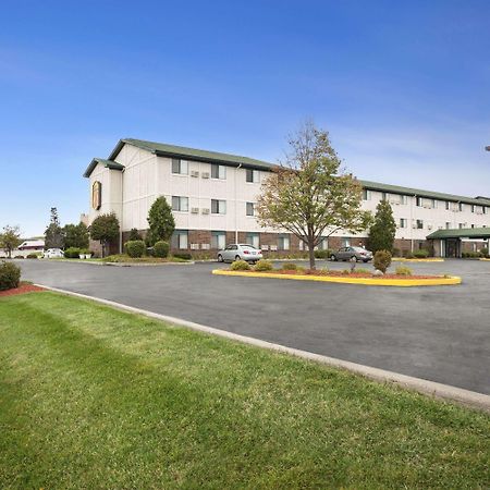 Super 8 By Wyndham Milwaukee Airport Otel Dış mekan fotoğraf