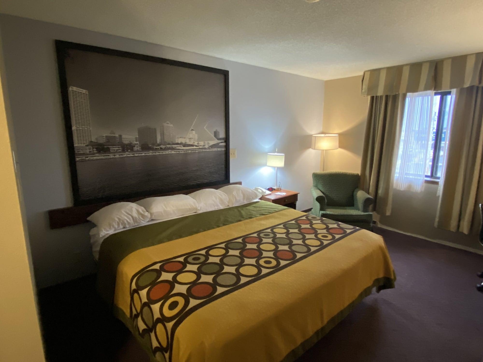 Super 8 By Wyndham Milwaukee Airport Otel Dış mekan fotoğraf